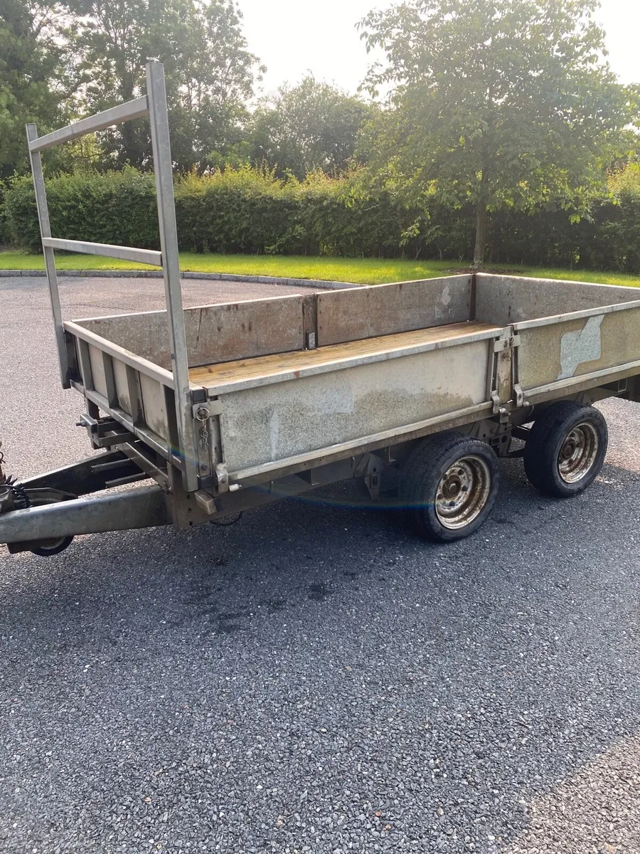 Car - Image 1