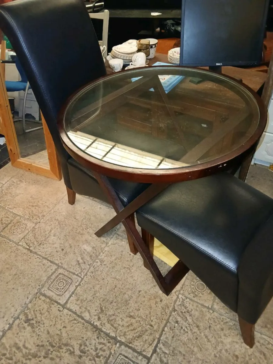 Table and Chairs - Image 1