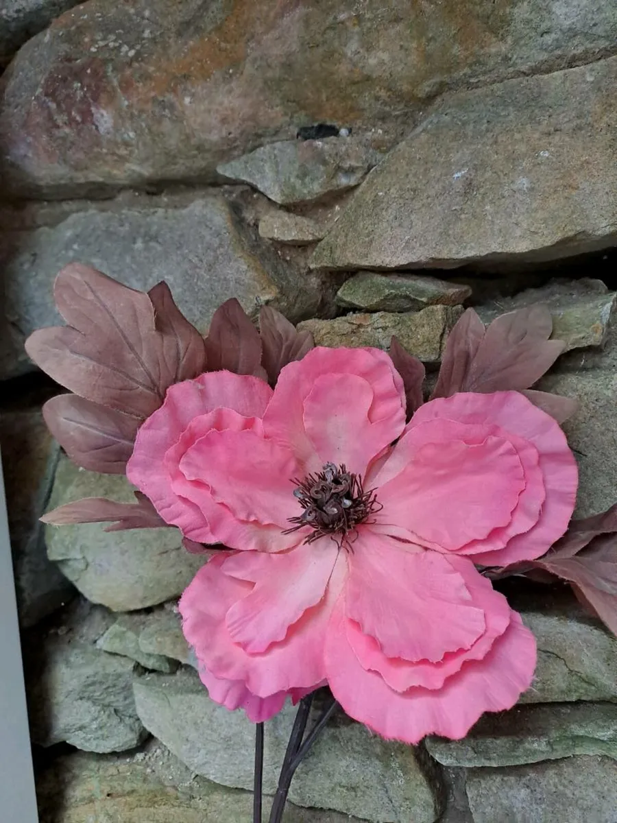 Large pink and brown decorative flower - Image 4