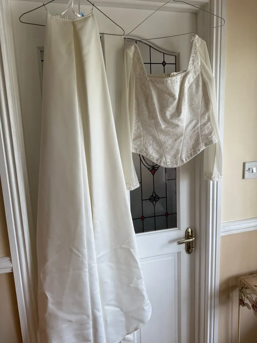 Wedding dress - Image 3
