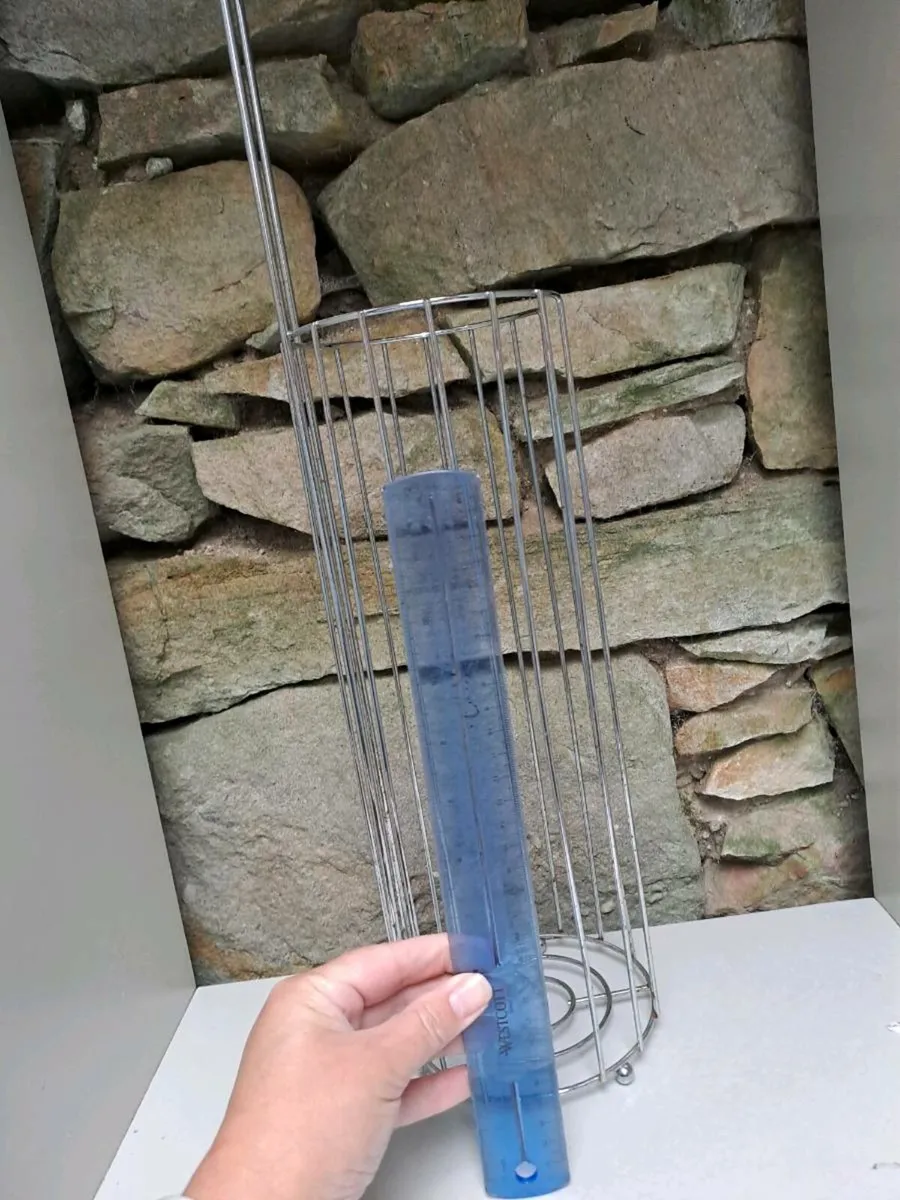 Toilet roll holder - Image 2