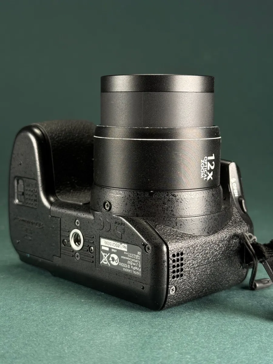 Fujifilm FinePix S Series 10-11.9MP Digital Camera - Image 4