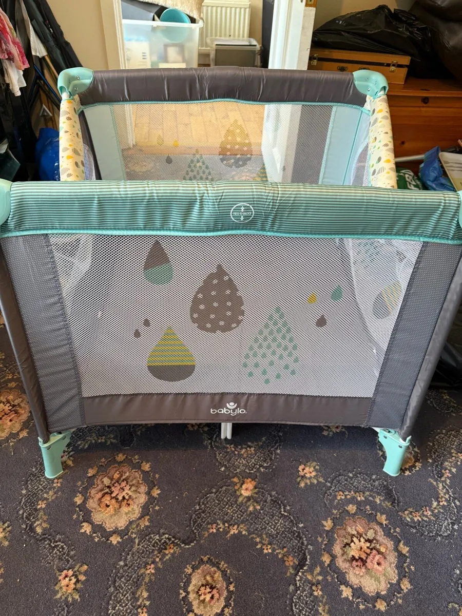 Play pen - Image 3