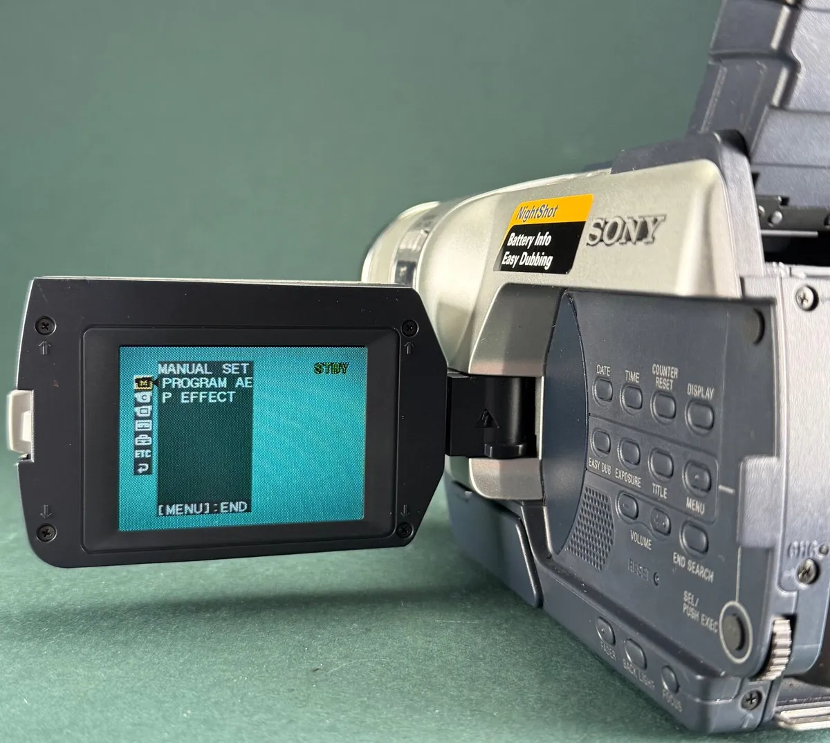 Sony CCD-TRV218E Camcorder - Image 4