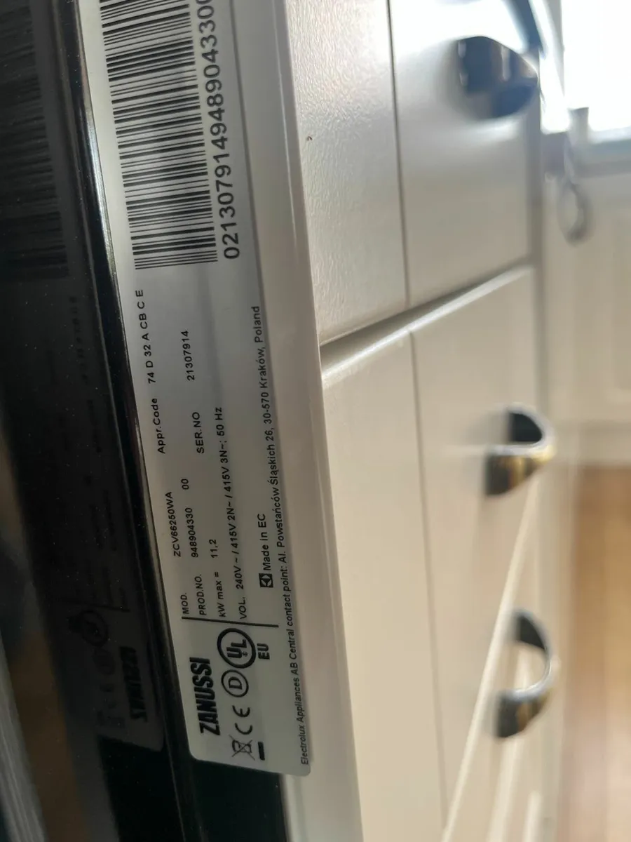 ZANUSSI  60 cm Electric Ceramic C (Double oven) - Image 4