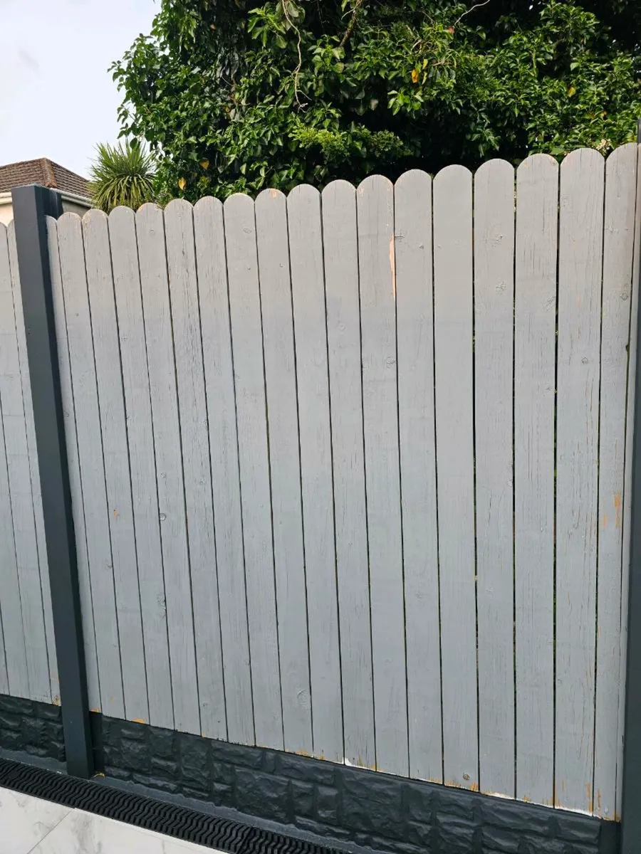 Wooden fence - Image 2