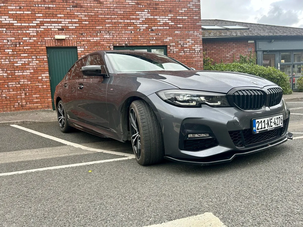 Car-BMW-M sport 330e-2021 - Image 2
