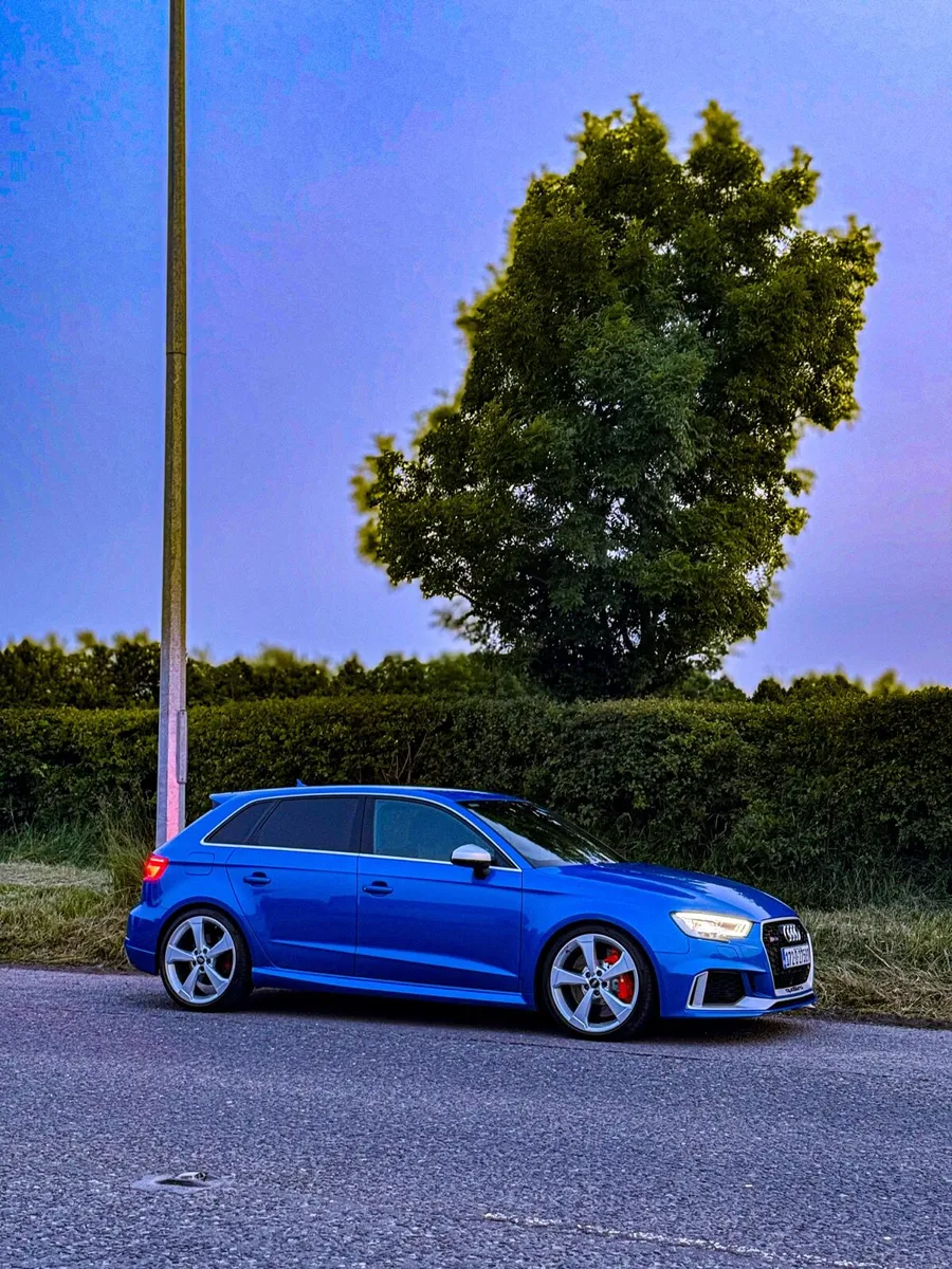 Audi RS3 Sportback 2.5TFSI (DAZA) in Ara Blue - Image 2