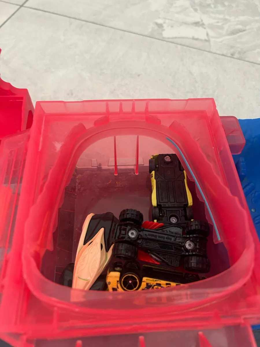 Hotwheels Ultra carwash - Image 3