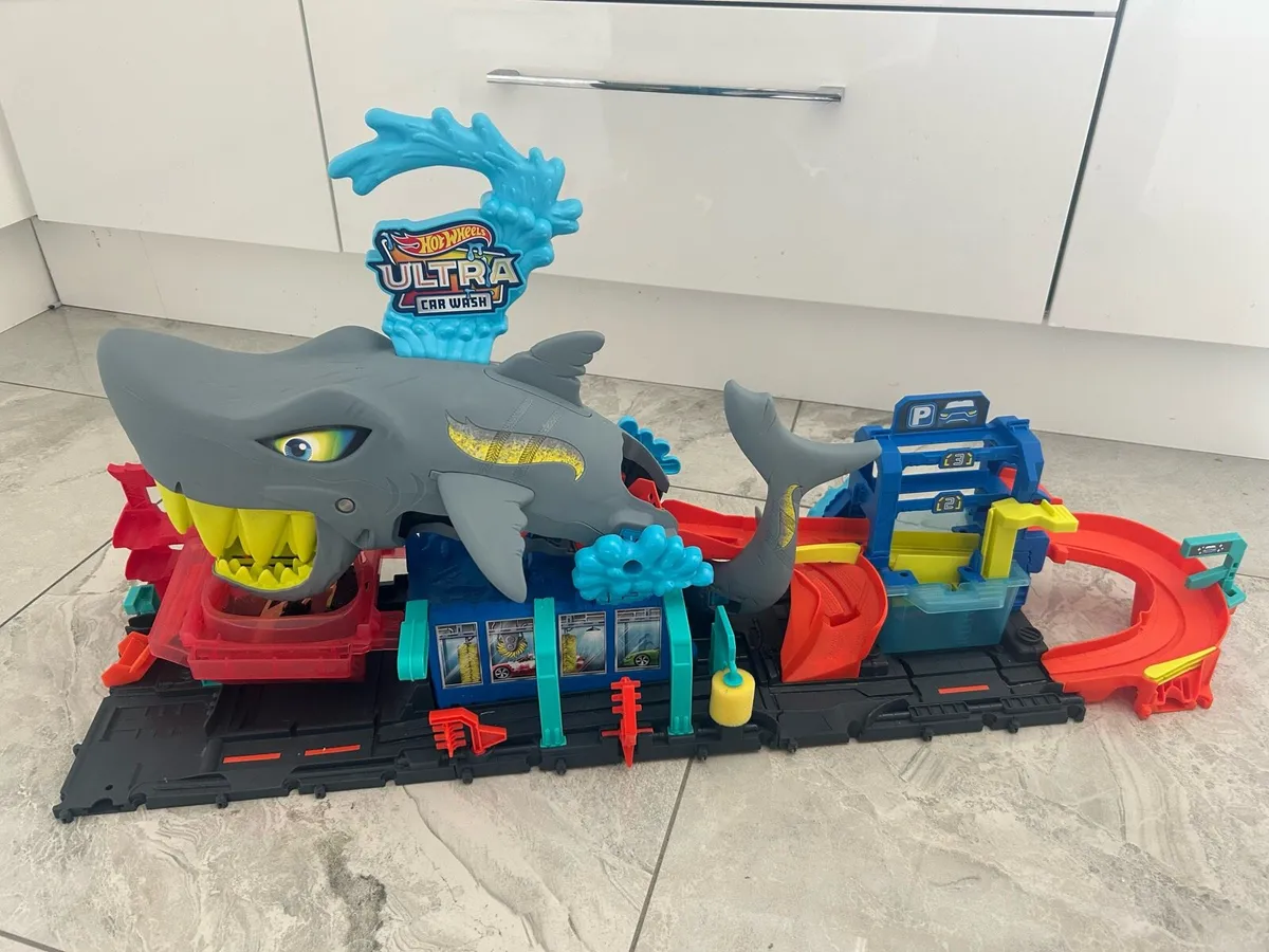 Hotwheels Ultra carwash - Image 1