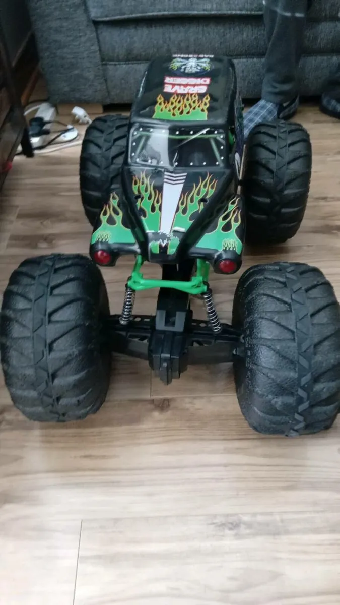 RC Monster Grave Diggar - Image 1