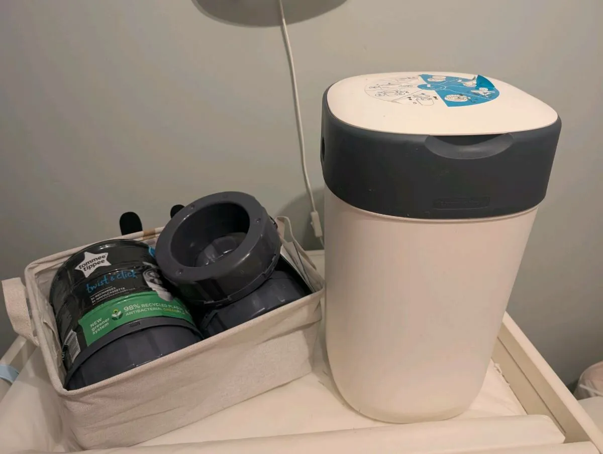Tomee tippee nappy bin