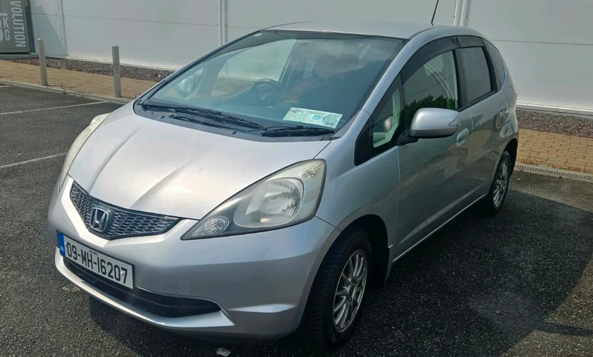 Honda FIT Automatic - Image 2