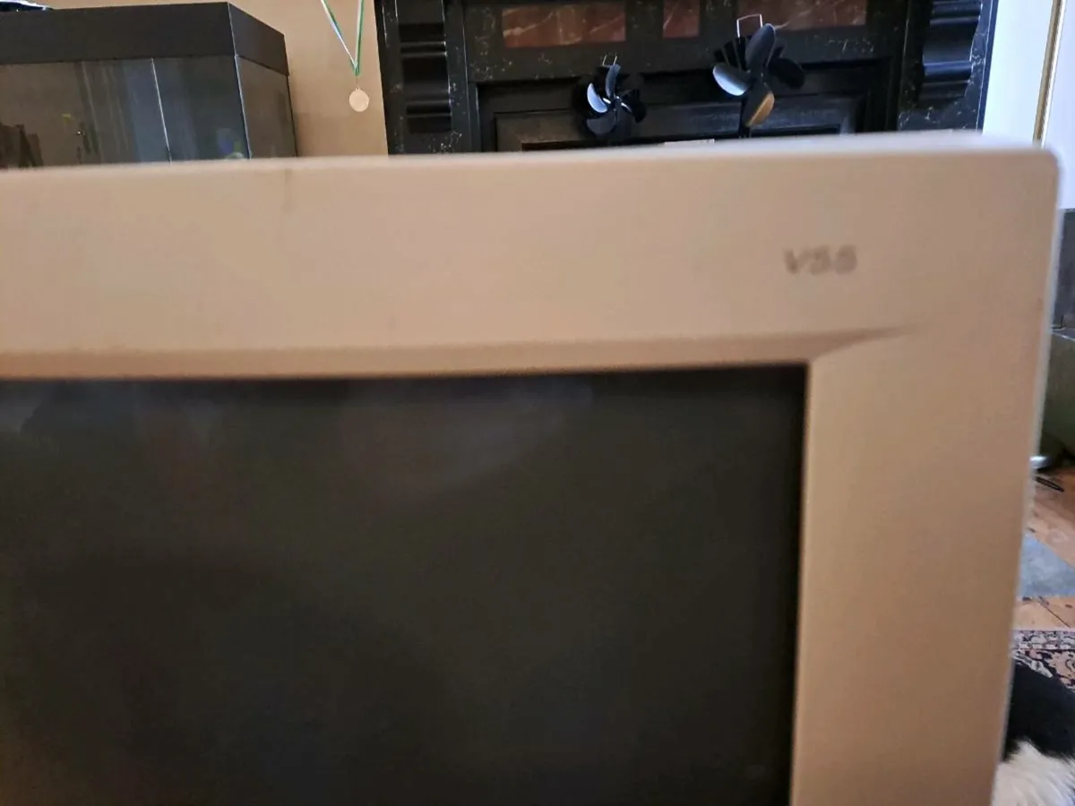 Compaq V55 CRT monitor - Image 3