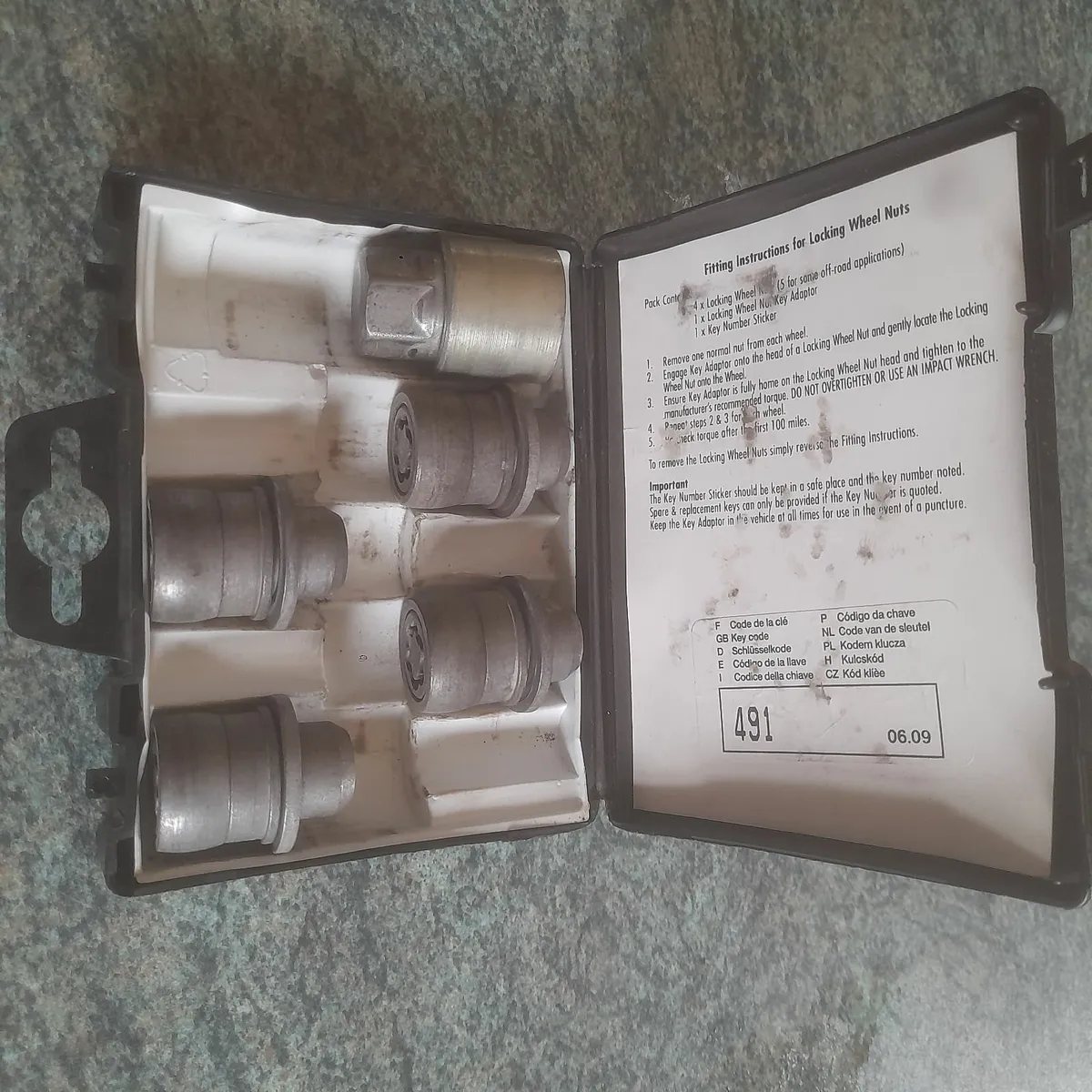 Toyota LOCKING WHEEL NUTS - Image 2