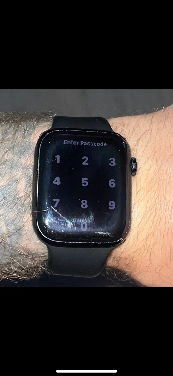 Apple Watch Series 7 45mm - Image 2