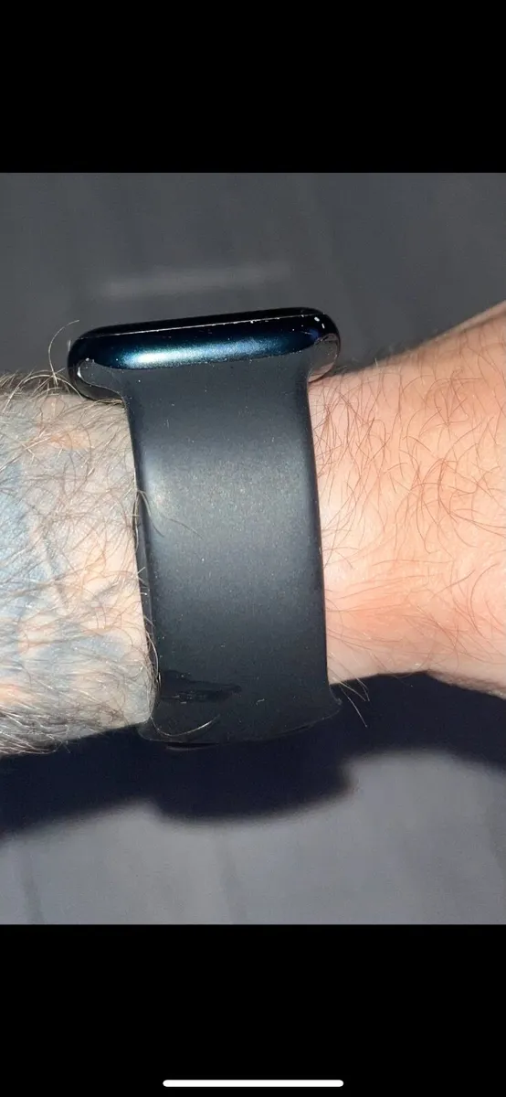 Apple Watch Series 7 45mm - Image 4