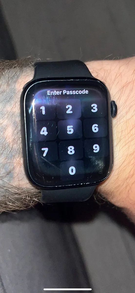 Apple Watch Series 7 45mm - Image 1