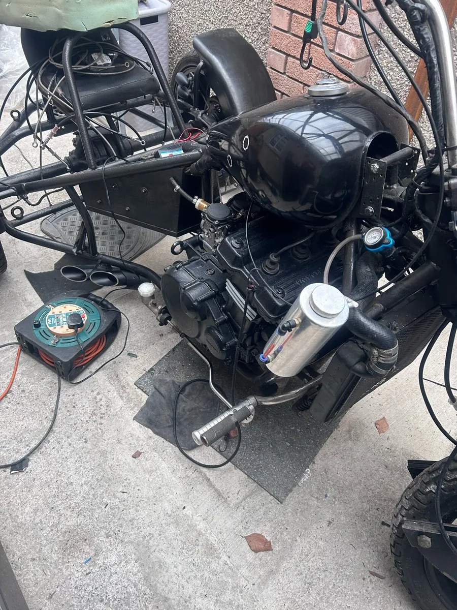 Kawasaki gtr 1000 - Image 2