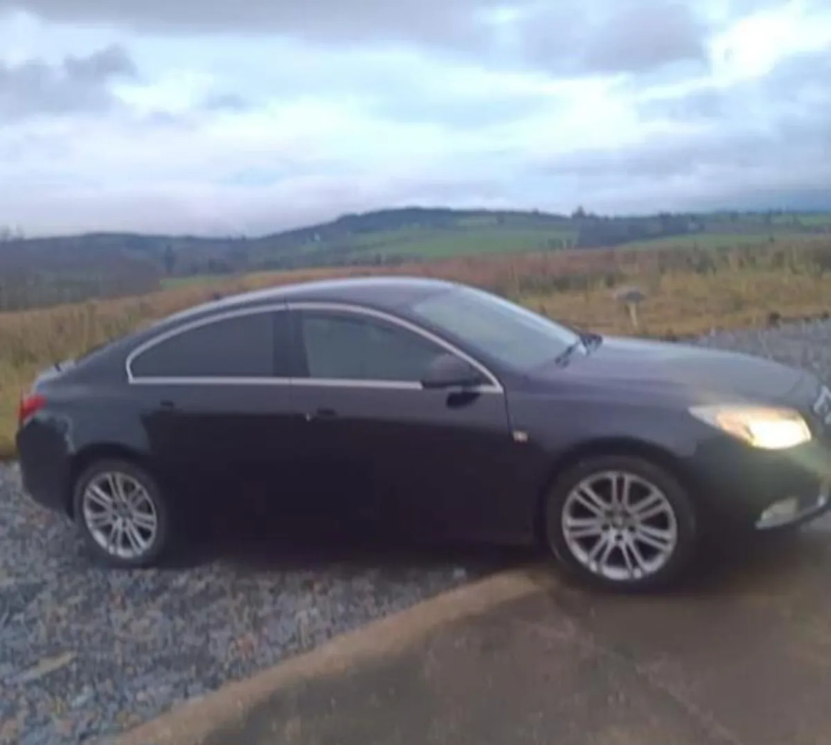 Vauxhall insignia car - Image 2