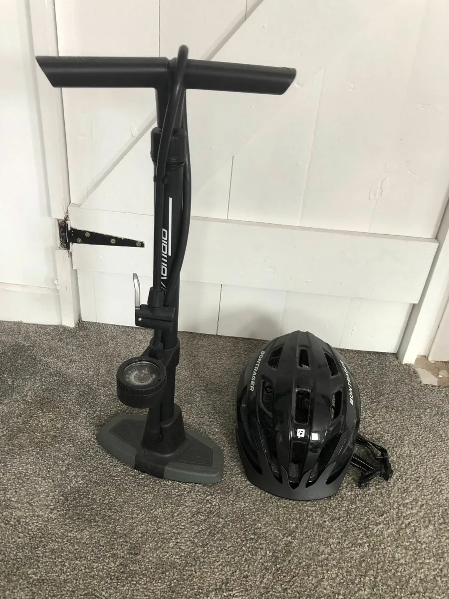 bike helmet & pump - Image 1