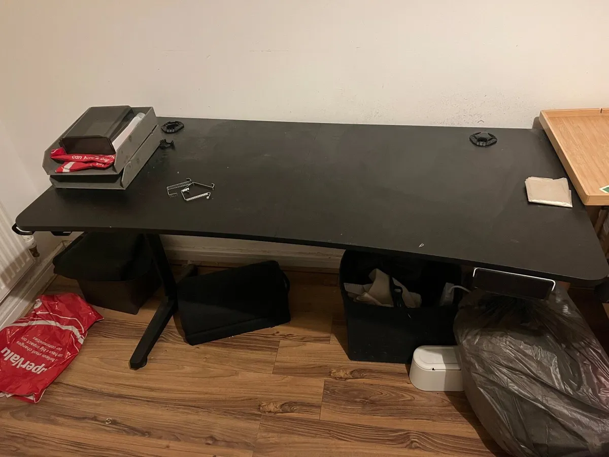 Office Desk and Gaming chair - Image 2