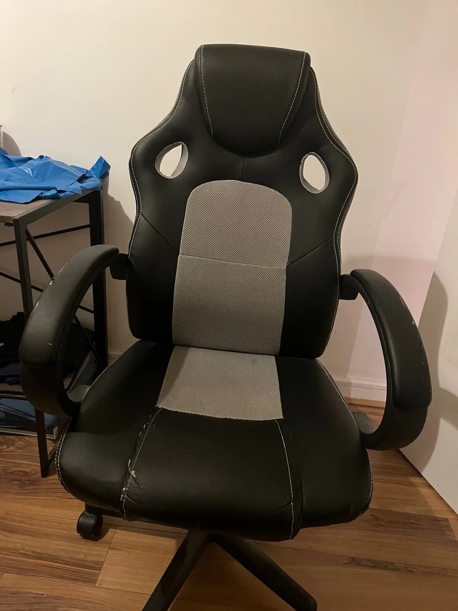 Office Desk and Gaming chair - Image 4