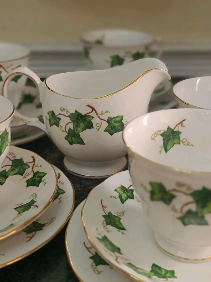 Colclough vintage teaset - Image 3