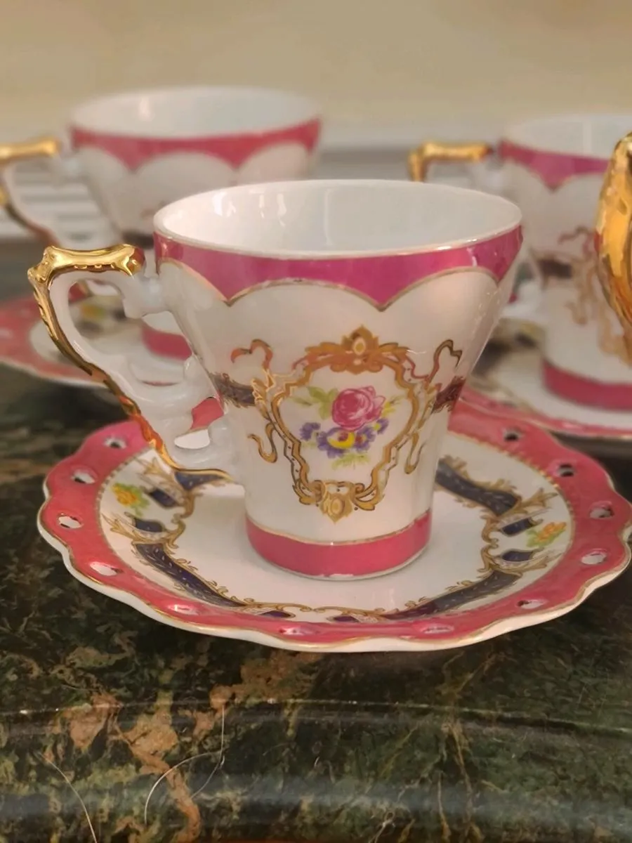 Dutch handpainted vintage coffee set - Image 3