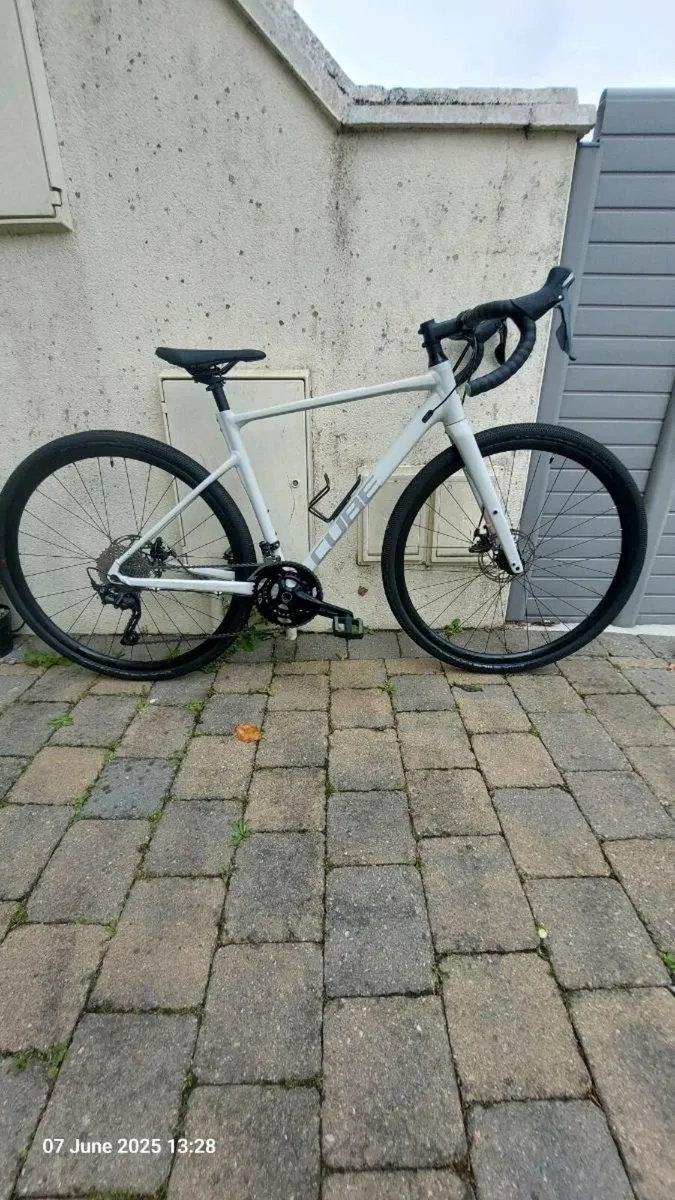BRAND NEW CUBE BIKE - Image 2