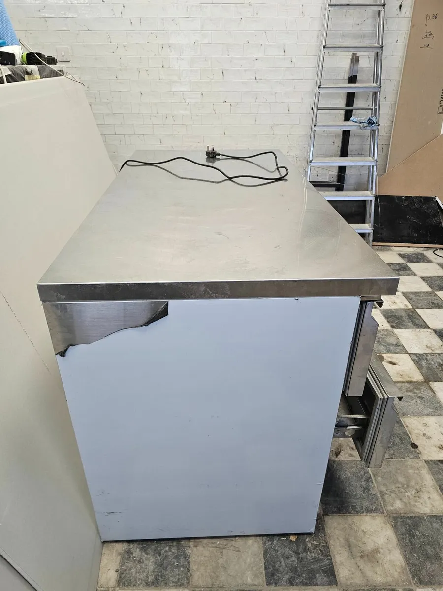 Unifrost commercial 6 drawers refrigerator - Image 3