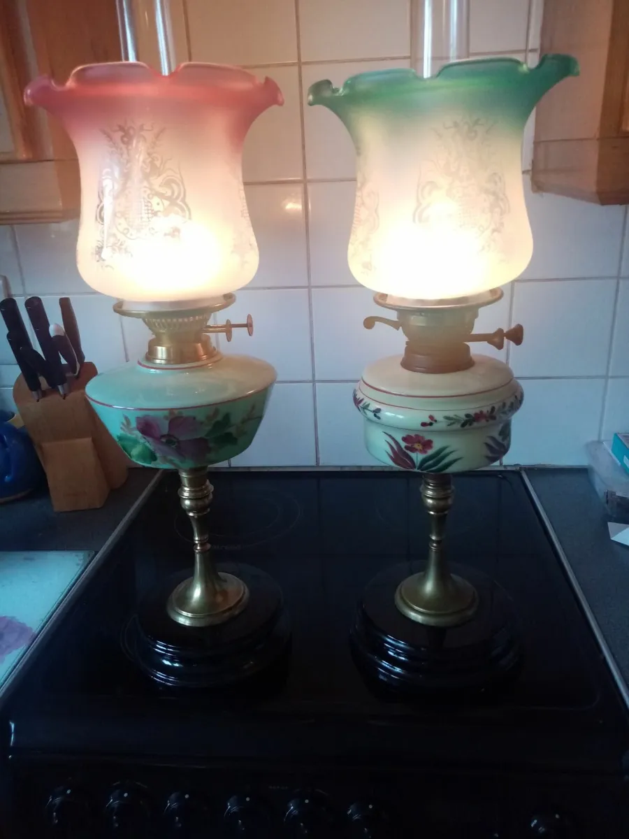 2 vintage Oil Lamps - Image 3