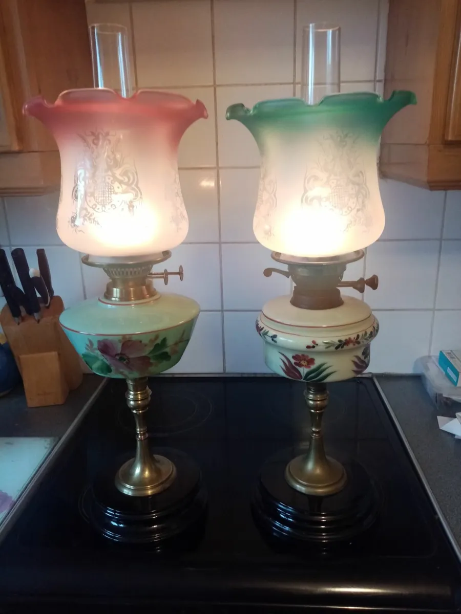 2 vintage Oil Lamps - Image 4