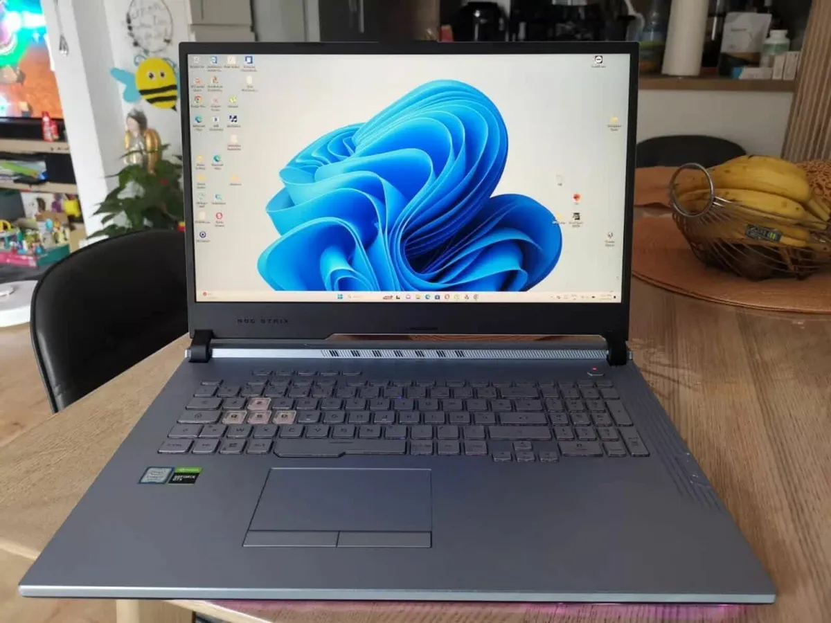 Asus ROG strix - Image 1