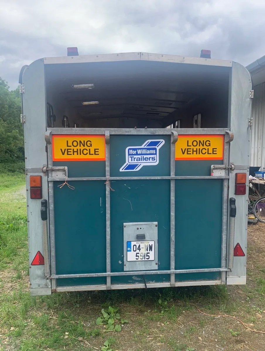 610 Horsebox 4 horse - Image 3