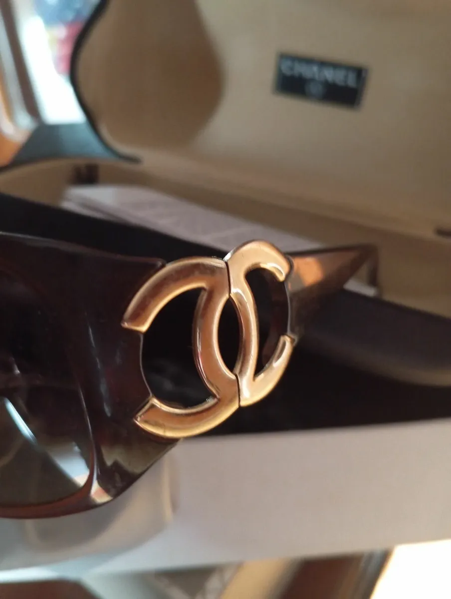 Channel sunglasses 😎 - Image 2