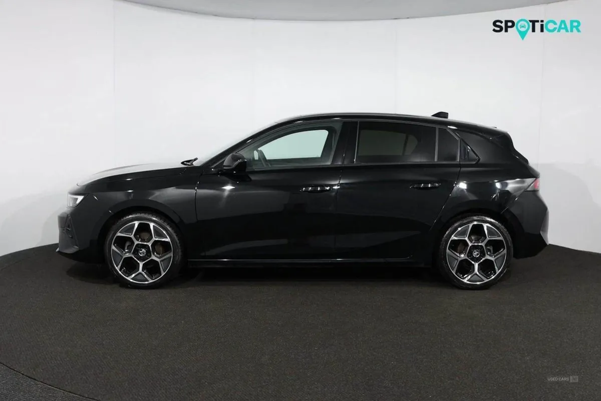 Vauxhall Astra 1.2 Turbo 130 Ultimate 5dr - Image 4