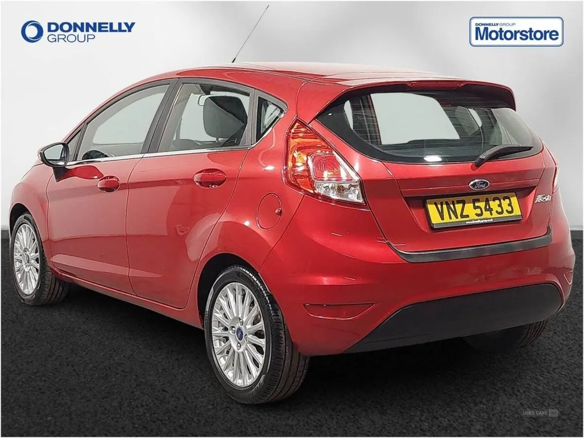 Ford Fiesta 1.25 82 Zetec 5dr - Image 2