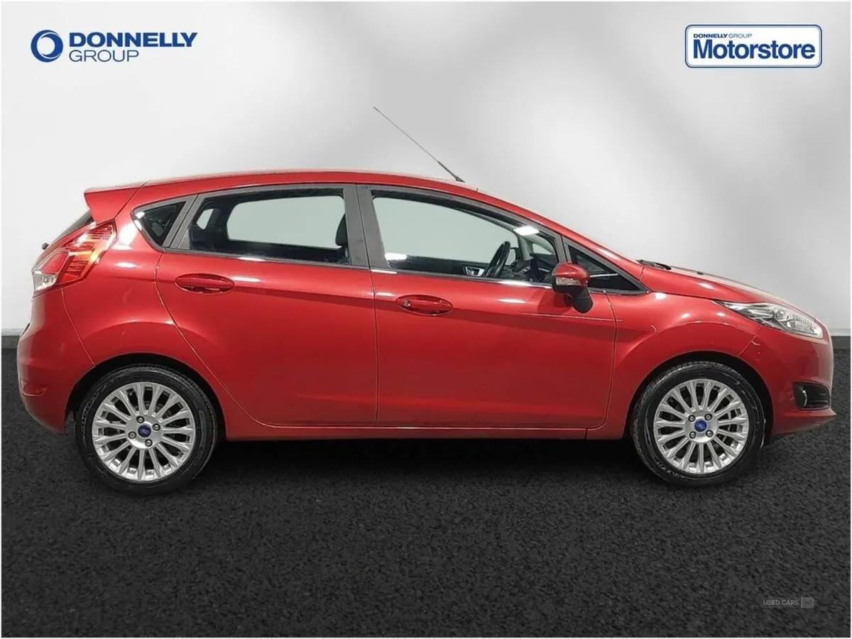Ford Fiesta 1.25 82 Zetec 5dr - Image 3