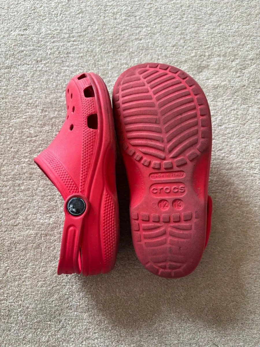 Red kids crocs - Image 2