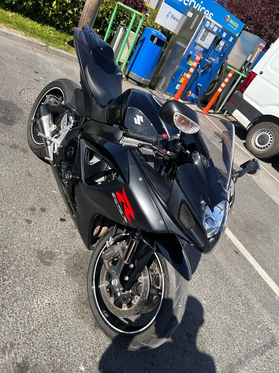 Suzuki GSXR 750 K6 - Image 1
