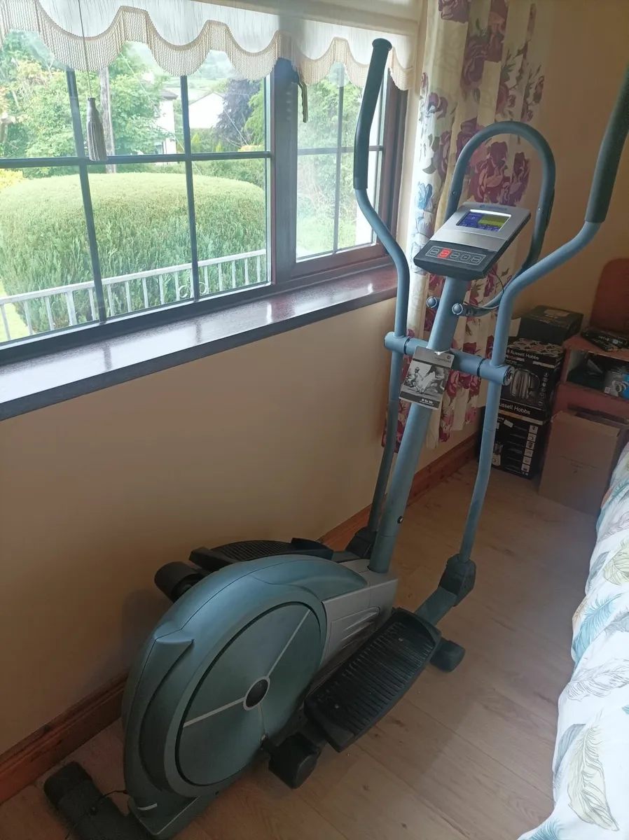 Crosstrainer - Image 3