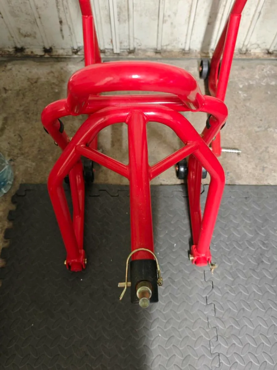 Front and rear stand - Image 3