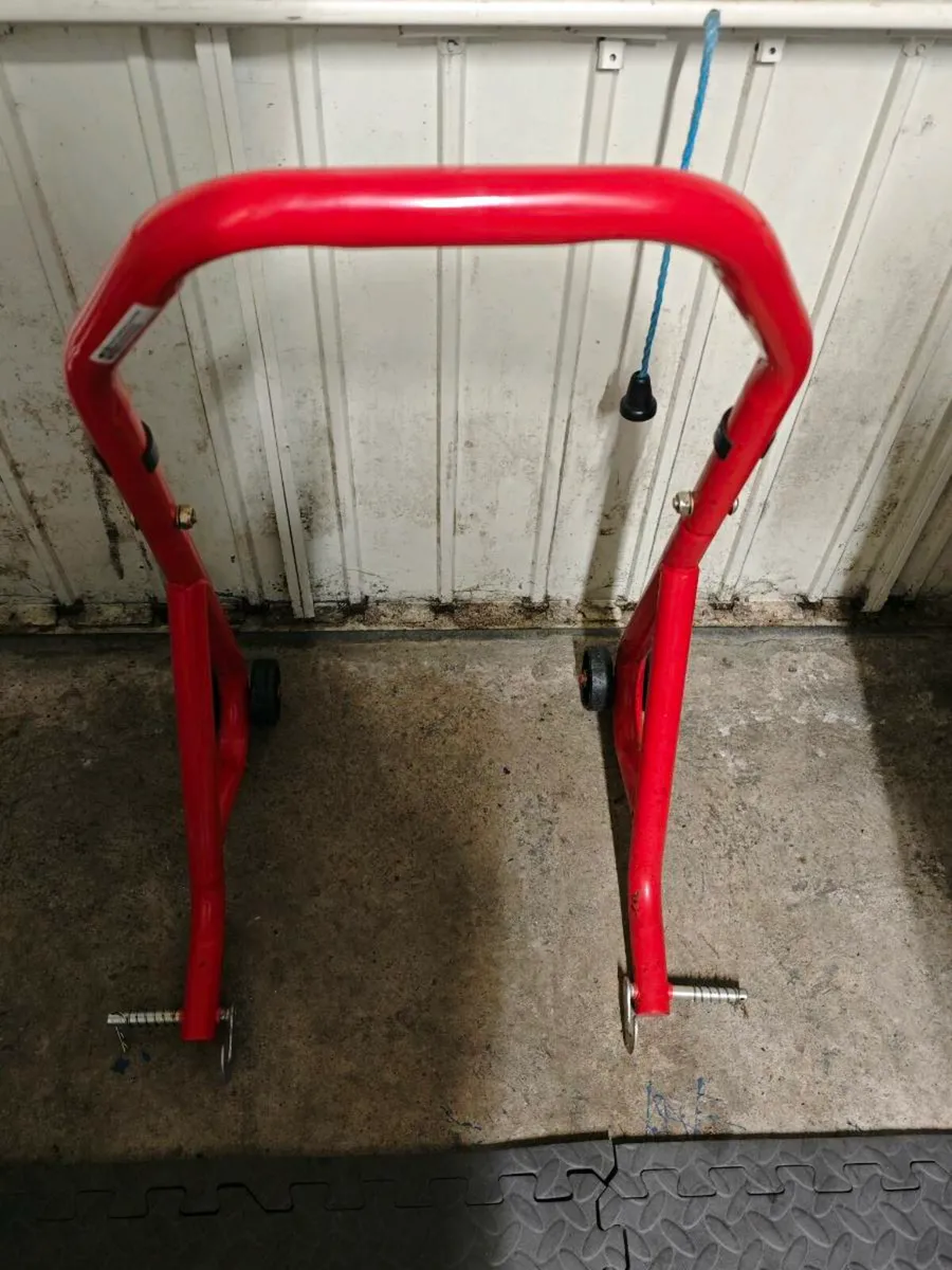 Front and rear stand - Image 4