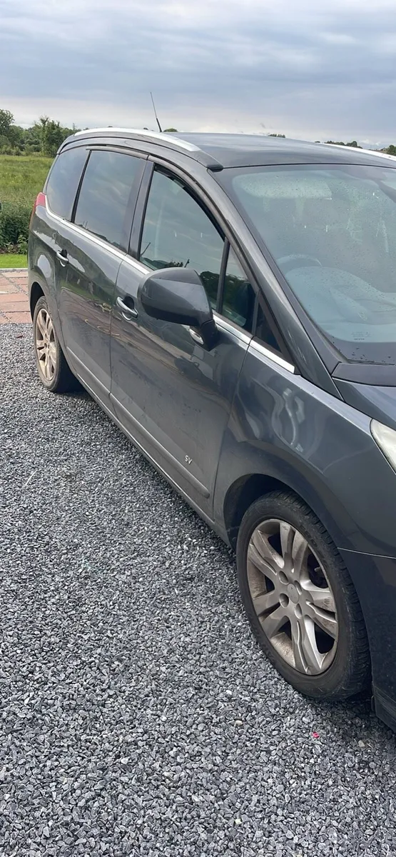 1200€ Automatic 7 seater - Image 2