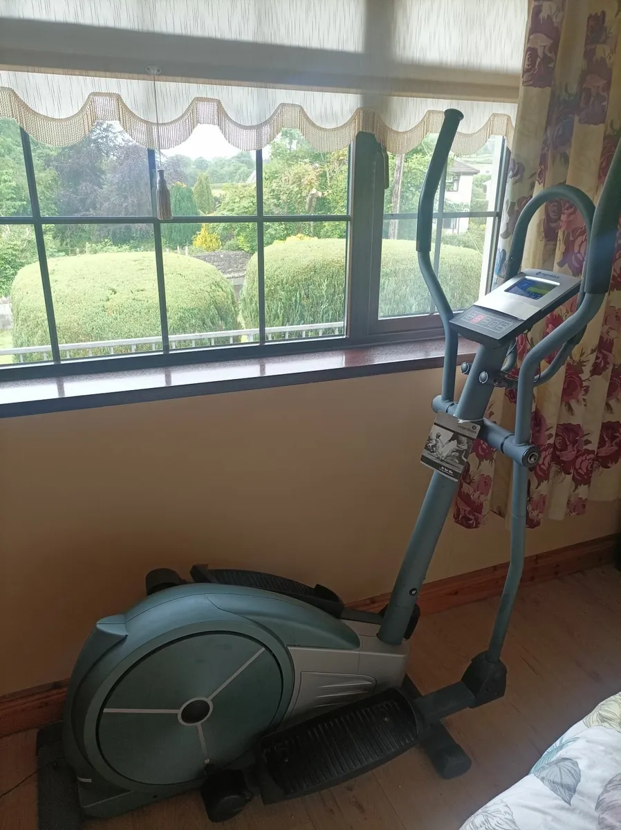 Crosstrainer - Image 1