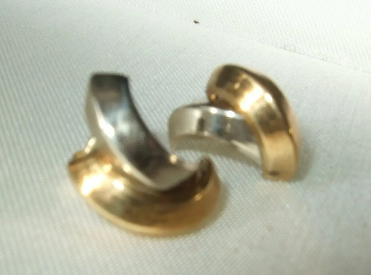 Vintage Hallmarked 9ct Gold Earrings - Image 3