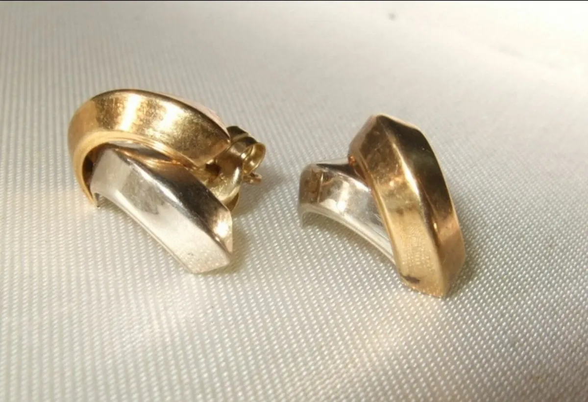 Vintage Hallmarked 9ct Gold Earrings - Image 4