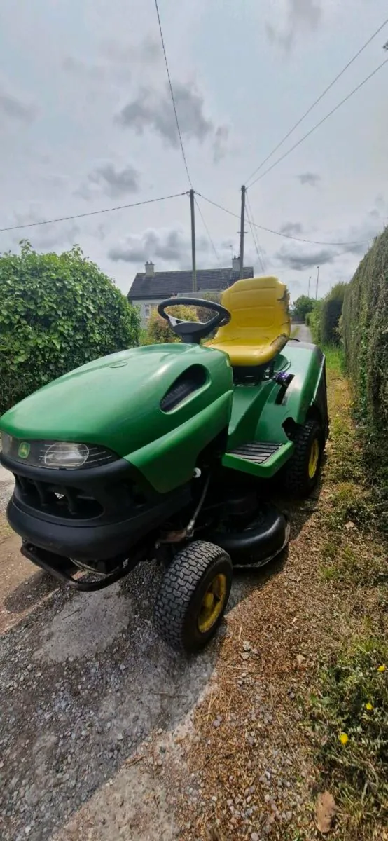 John derre mower - Image 1