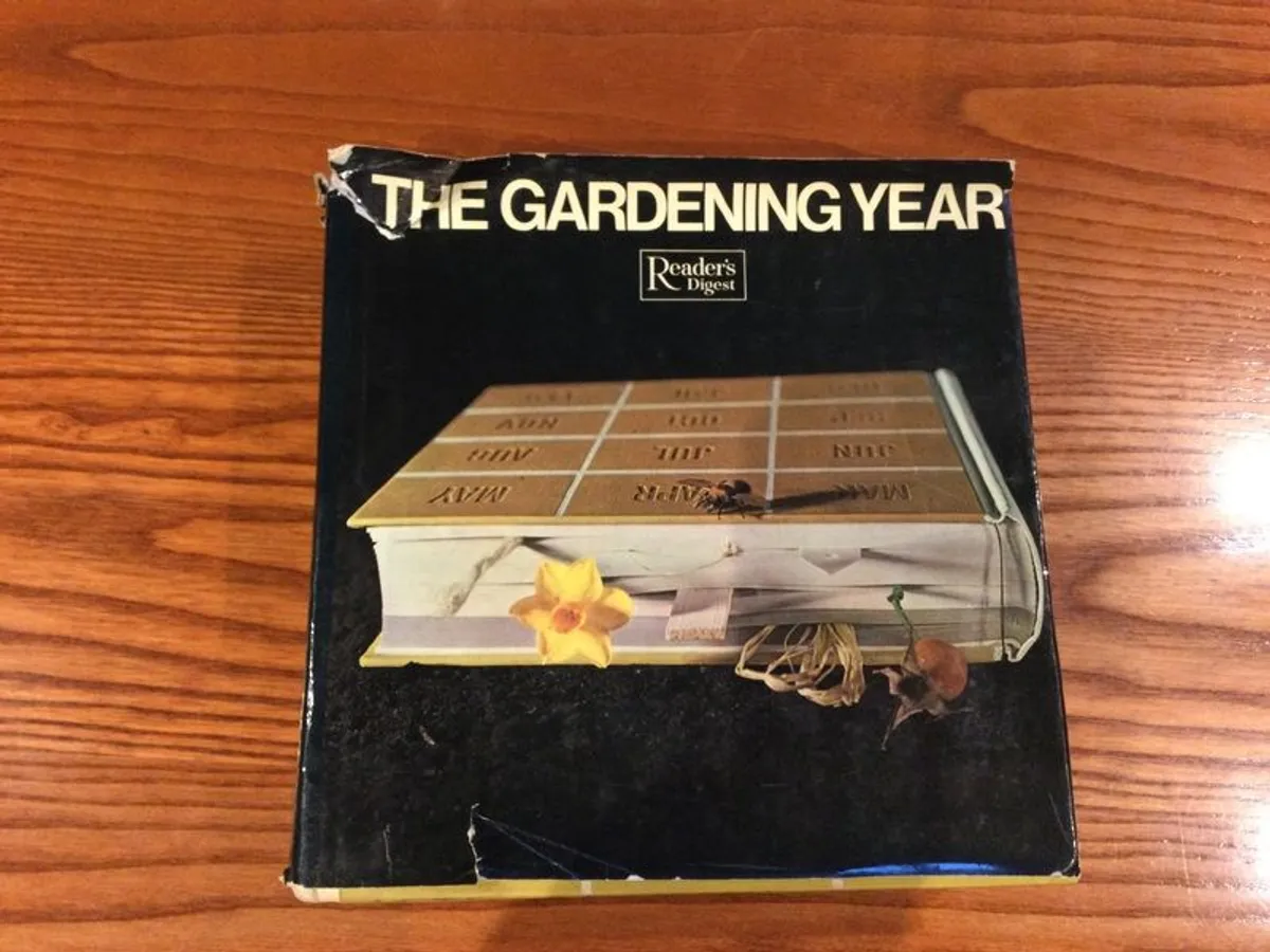 Readers Digest The Gardening year - Image 1